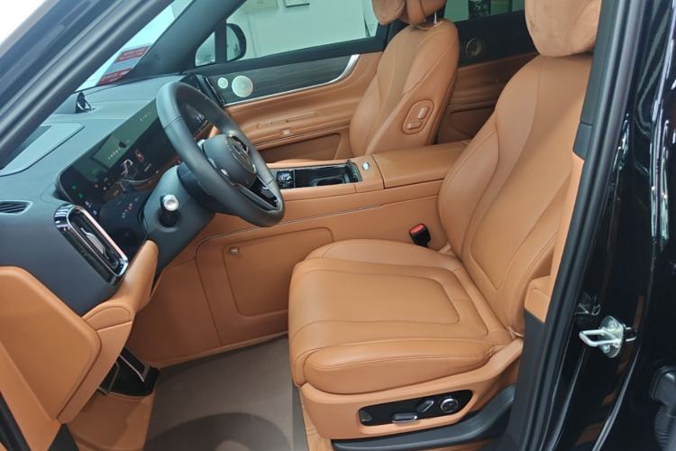 Used Hima AITO M9 2024 Range-Extended Ultra Version 52 kWh 6-Seater Model Left Front Seat