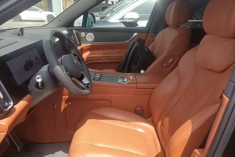 Used Hima AITO M9 2024 Range-Extended Ultra Version 42 kWh 6-Seater Model Left Front Seat