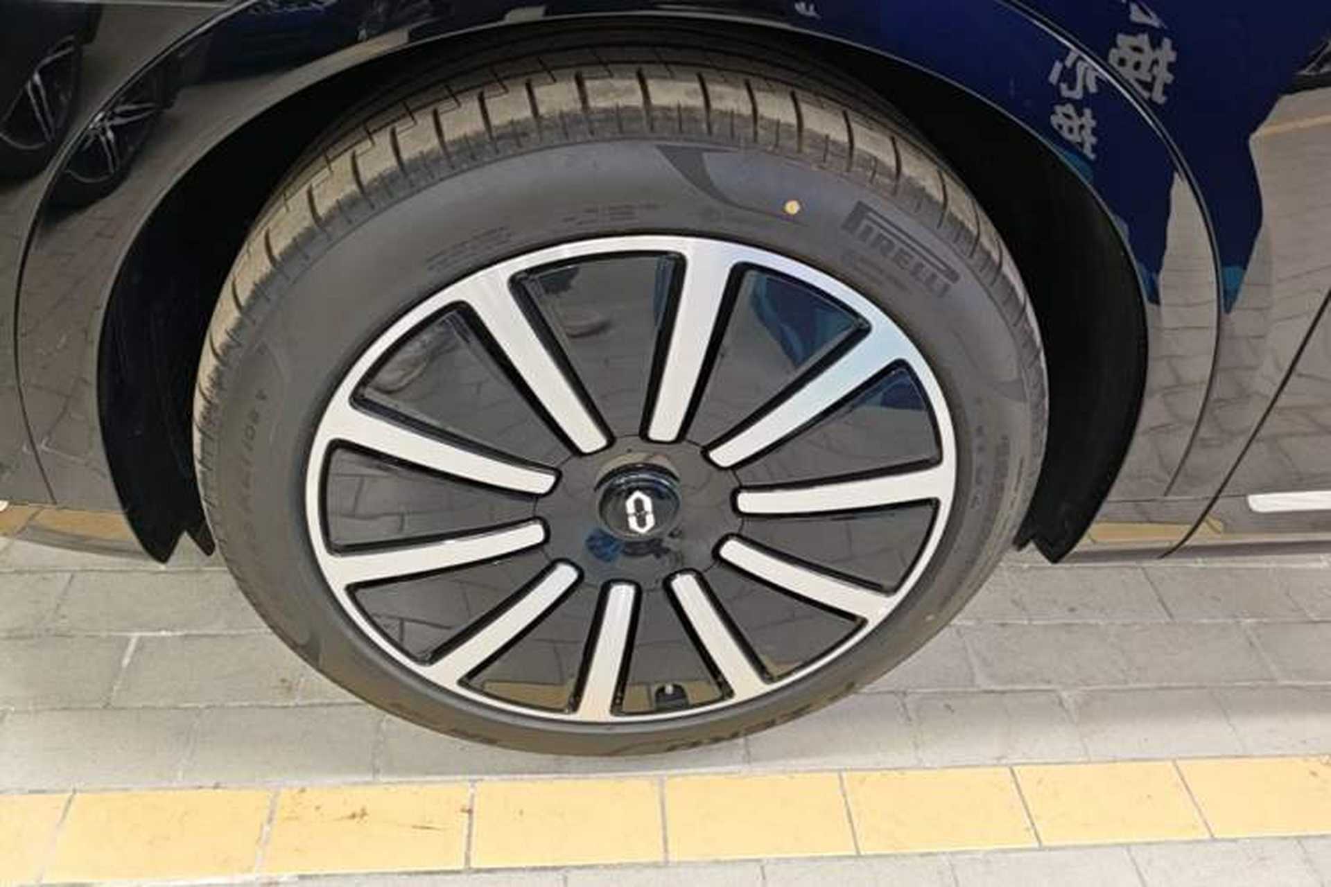 Used Hima AITO M9 2024 Range-Extended Ultra Version 42 kWh 6-Seater Model Left Front Wheel Hub
