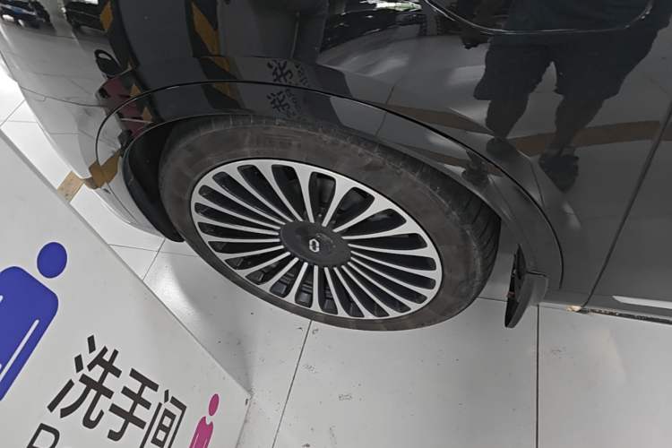 Used Hima AITO M9 2024 Range-Extended Ultra Version 52 kWh 6-Seater Model Left Front Wheel Hub