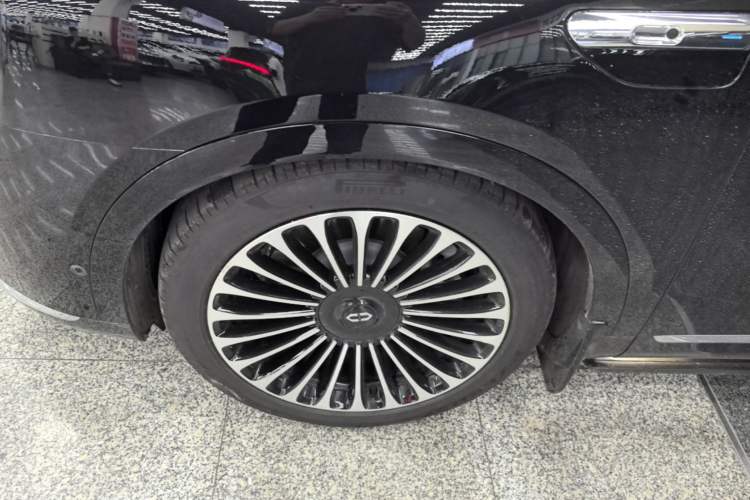 Used Hima AITO M9 2024 Range-Extended Max Edition 42 kWh 6-Seater Version Left Front Wheel Hub