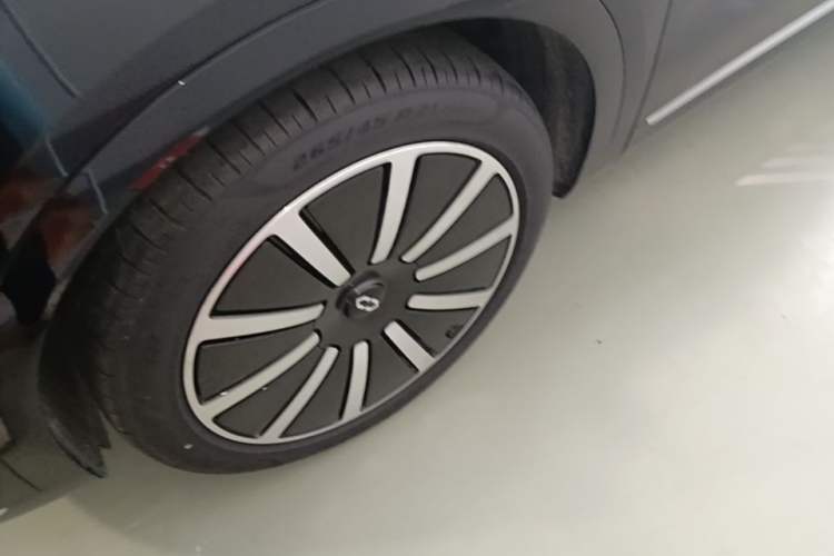 Used Hima AITO M9 2024 All-Electric Max Version 100 kWh 6-Seater Left Front Wheel Hub