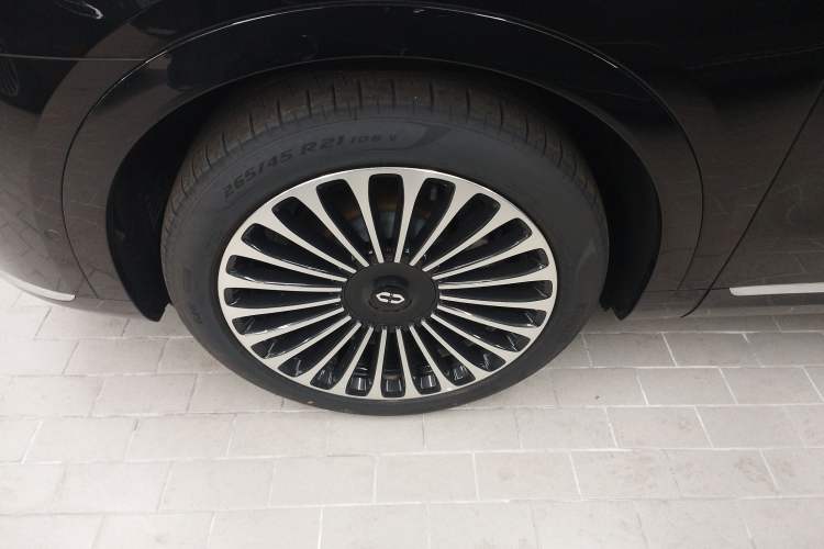 Used Hima AITO M9 2024 Range-Extended Ultra Version 42 kWh 6-Seater Model Left Front Wheel Hub