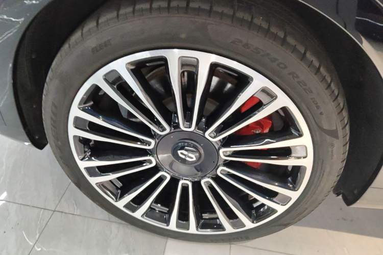 Used Hima AITO M9 2024 Range-Extended Ultra Version 42 kWh 6-Seater Model Left Front Wheel Hub