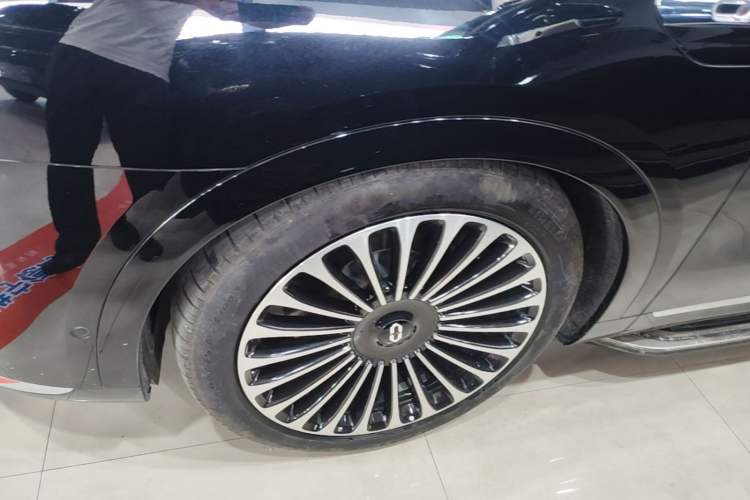 Used Hima AITO M9 2024 Range-Extended Ultra Version 42 kWh 6-Seater Model Left Front Wheel Hub