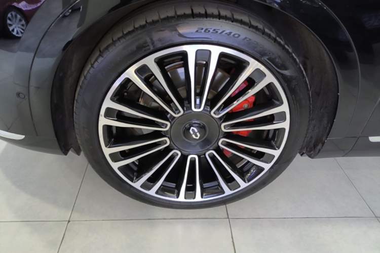 Used Hima AITO M9 2024 Range-Extended Ultra Version 42 kWh 6-Seater Model Left Front Wheel Hub