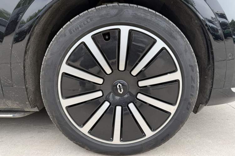 Used Hima AITO M9 2024 Range-Extended Max Edition 42 kWh 6-Seater Version Left Front Wheel Hub