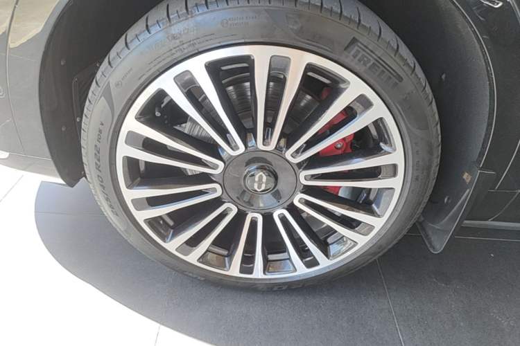 Used Hima AITO M9 2024 Range-Extended Ultra Version 42 kWh 6-Seater Model Left Front Wheel Hub