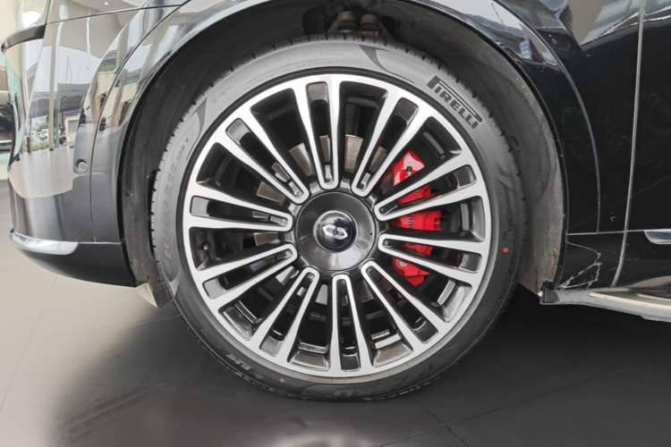 Used Hima AITO M9 2024 Range-Extended Ultra Version 42 kWh 6-Seater Model Left Front Wheel Hub