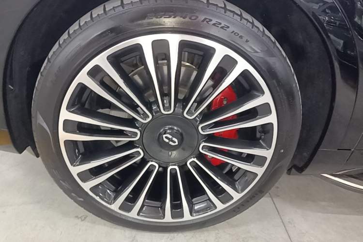 Used Hima AITO M9 2024 Range-Extended Ultra Version 42 kWh 6-Seater Model Left Front Wheel Hub