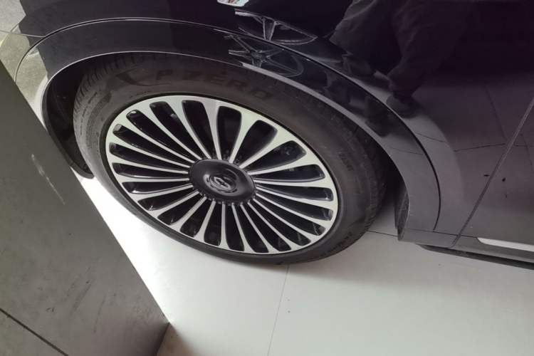Used Hima AITO M9 2024 Range-Extended Ultra Version 52 kWh 5-Seater Model Left Front Wheel Hub