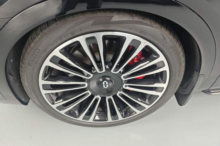 Used Hima AITO M9 2024 Range-Extended Max Edition 42 kWh 6-Seater Version Left Front Wheel Hub