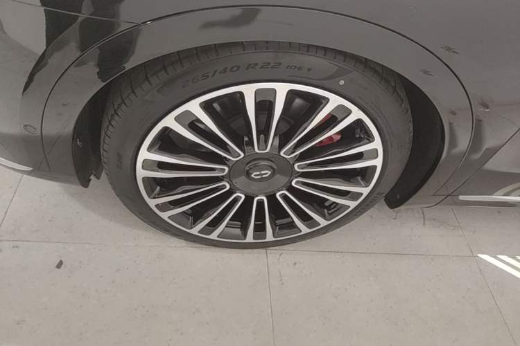Used Hima AITO M9 2024 Range-Extended Ultra Version 42 kWh 6-Seater Model Left Front Wheel Hub