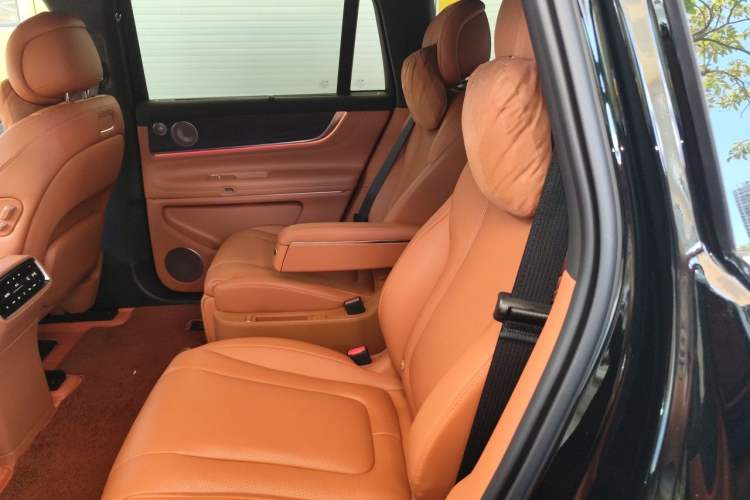Used Hima AITO M9 2024 Range-Extended Ultra Version 42 kWh 6-Seater Model Left Rear Seat