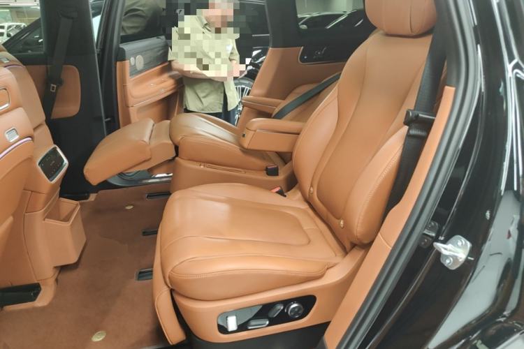 Used Hima AITO M9 2024 Range-Extended Ultra Version 42 kWh 6-Seater Model Left Rear Seat