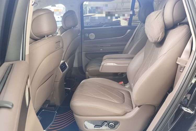 Used Hima AITO M9 2024 Range-Extended Ultra Version 42 kWh 6-Seater Model Left Rear Seat