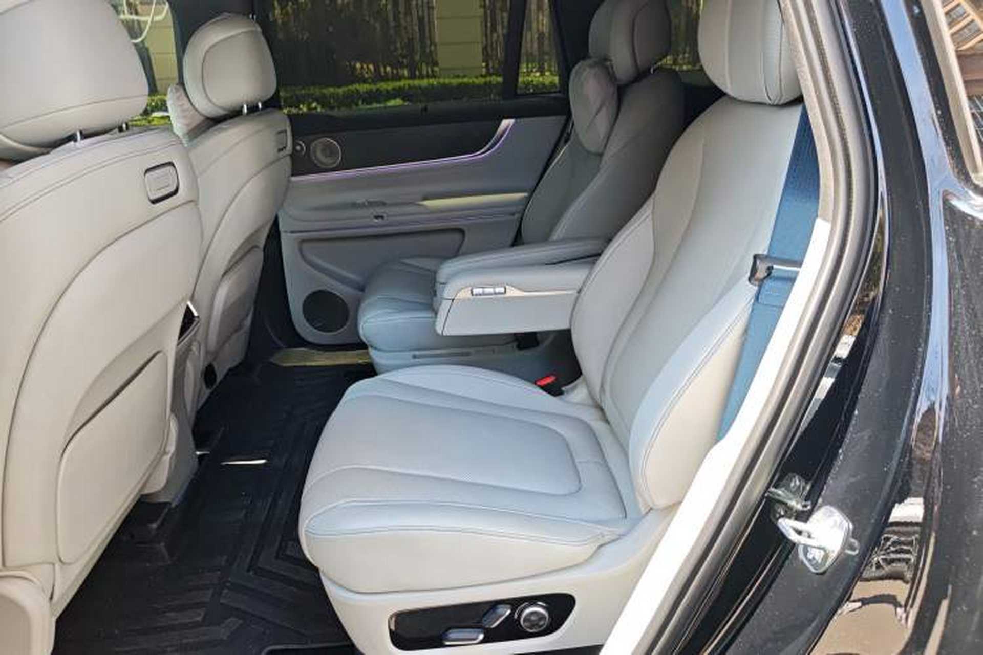 Used Hima AITO M9 2024 All-Electric Max Version 100 kWh 6-Seater Left Rear Seat
