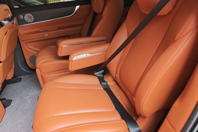 Used Hima AITO M9 2024 Range-Extended Ultra Version 42 kWh 6-Seater Model Left Rear Seat