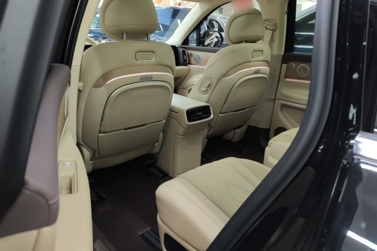 Used Hima AITO M9 2024 Range-Extended Ultra Version 42 kWh 6-Seater Model Left Rear Seat