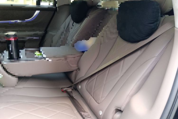 Used Hima AITO M9 2024 Range-Extended Ultra Version 52 kWh 5-Seater Model Left Rear Seat