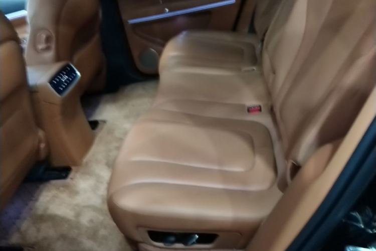 Used Hima AITO M9 2024 Range-Extended Ultra Version 52 kWh 5-Seater Model Left Rear Seat