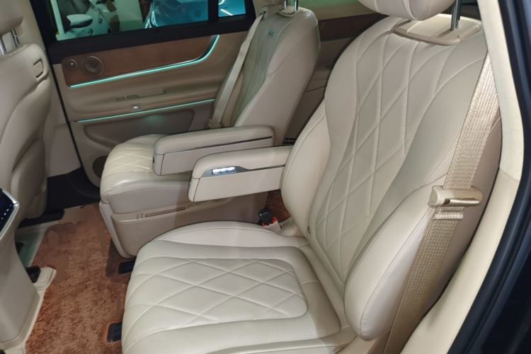Used Hima AITO M9 2024 Range-Extended Ultra Version 42 kWh 6-Seater Model Left Rear Seat