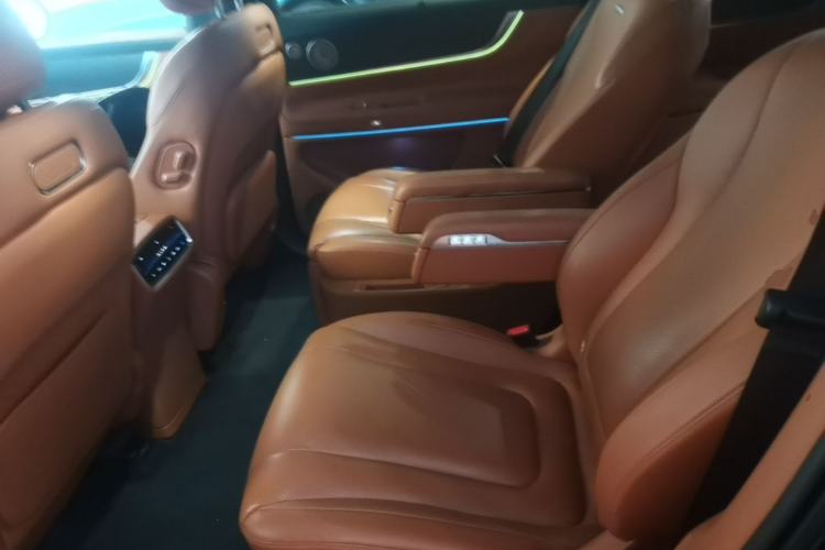 Used Hima AITO M9 2024 Range-Extended Max Edition 52 kWh 6-Seater Version Left Rear Seat