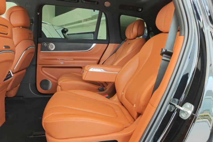 Used Hima AITO M9 2024 Range-Extended Ultra Version 42 kWh 6-Seater Model Left Rear Seat