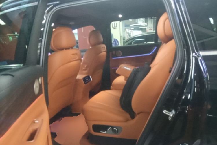 Used Hima AITO M9 2024 Range-Extended Ultra Version 42 kWh 6-Seater Model Left Rear Seat