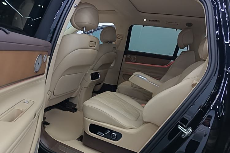 Used Hima AITO M9 2024 Range-Extended Ultra Version 42 kWh 6-Seater Model Left Rear Seat