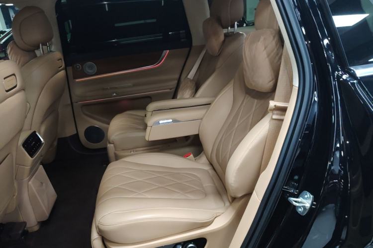 Used Hima AITO M9 2024 Range-Extended Max Edition 42 kWh 6-Seater Version Left Rear Seat