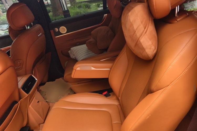 Used Hima AITO M9 2024 Range-Extended Max Edition 52 kWh 6-Seater Version Left Rear Seat