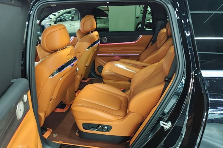 Used Hima AITO M9 2024 Range-Extended Max Edition 52 kWh 6-Seater Version Left Rear Seat