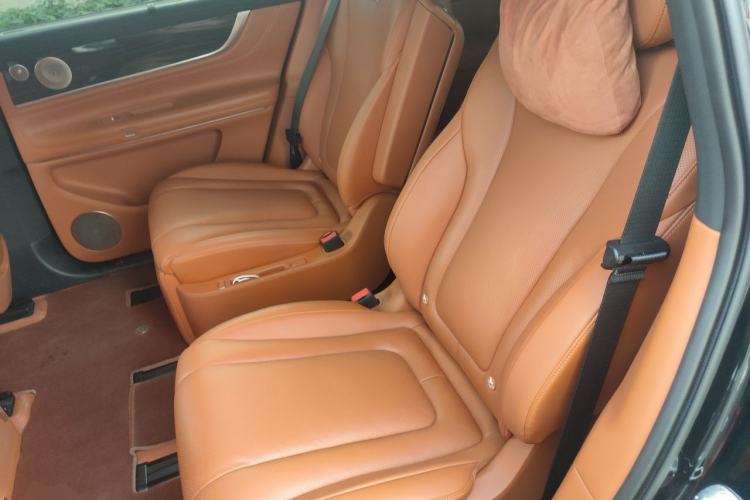 Used Hima AITO M9 2024 Range-Extended Ultra Version 52 kWh 6-Seater Model Left Rear Seat