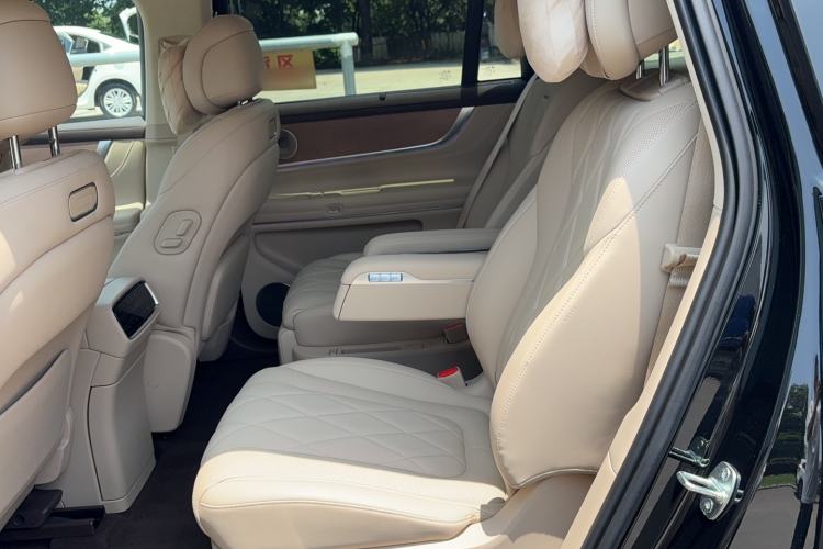 Used Hima AITO M9 2024 Range-Extended Ultra Version 42 kWh 6-Seater Model Left Rear Seat