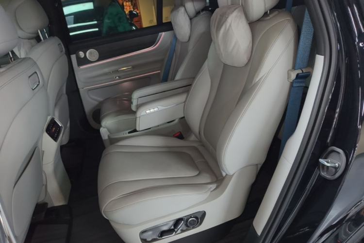 Used Hima AITO M9 2024 Range-Extended Max Edition 52 kWh 5-Seater Version Left Rear Seat