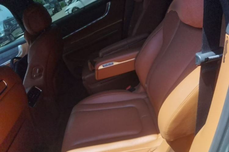 Used Hima AITO M9 2024 Range-Extended Ultra Version 42 kWh 6-Seater Model Left Rear Seat