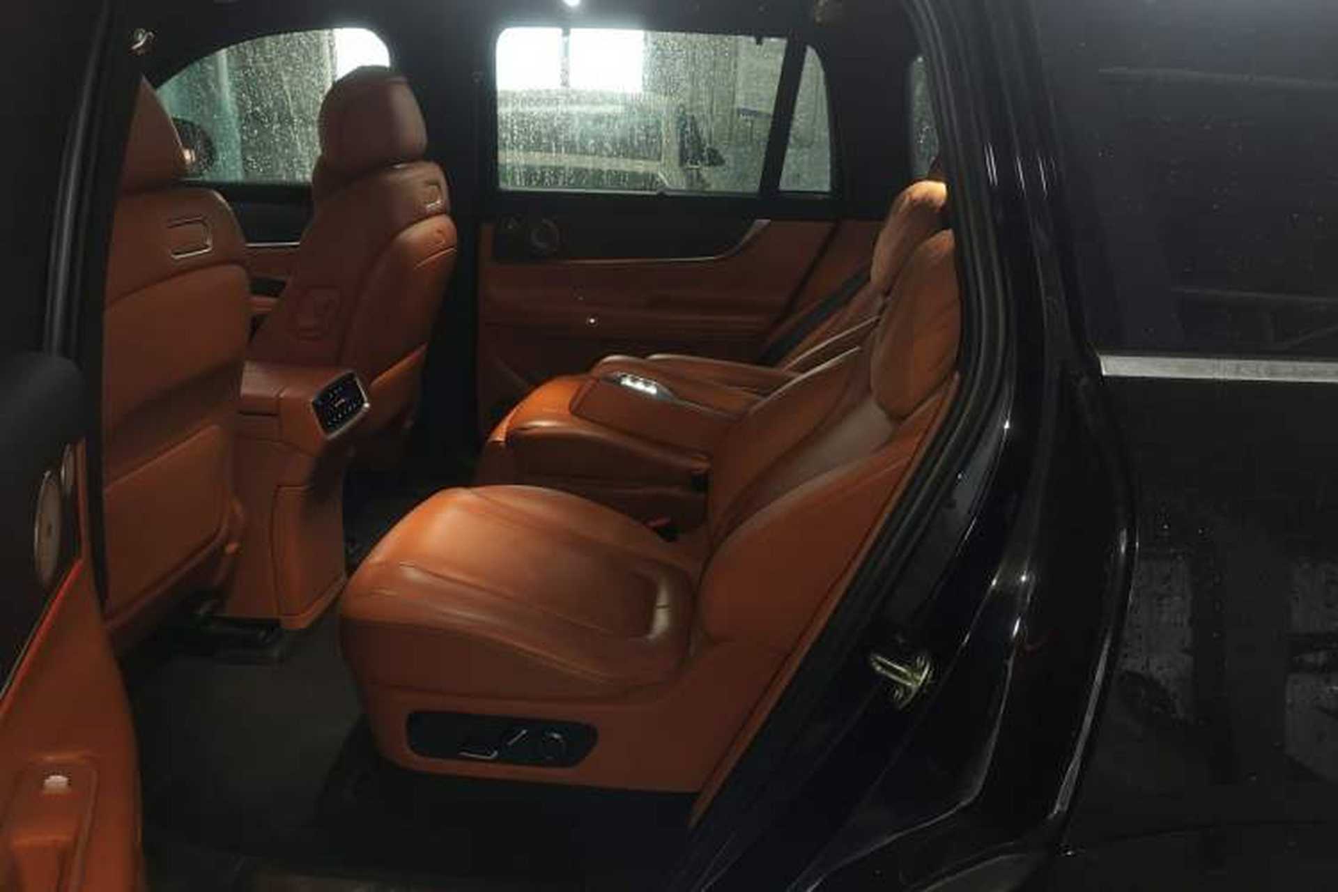 Used Hima AITO M9 2024 Range-Extended Ultra Version 42 kWh 6-Seater Model Left Rear Seat