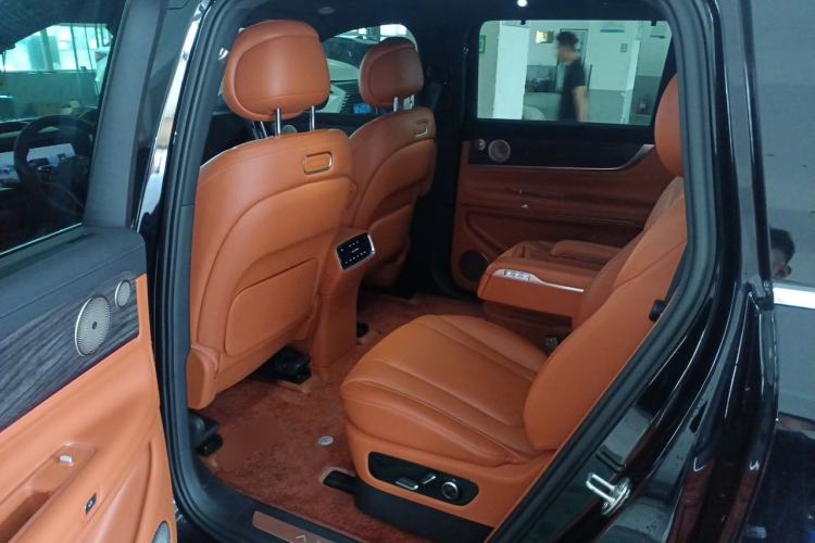 Used Hima AITO M9 2024 Range-Extended Max Edition 42 kWh 6-Seater Version Left Rear Seat
