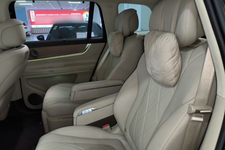 Used Hima AITO M9 2024 Range-Extended Ultra Version 52 kWh 6-Seater Model Left Rear Seat