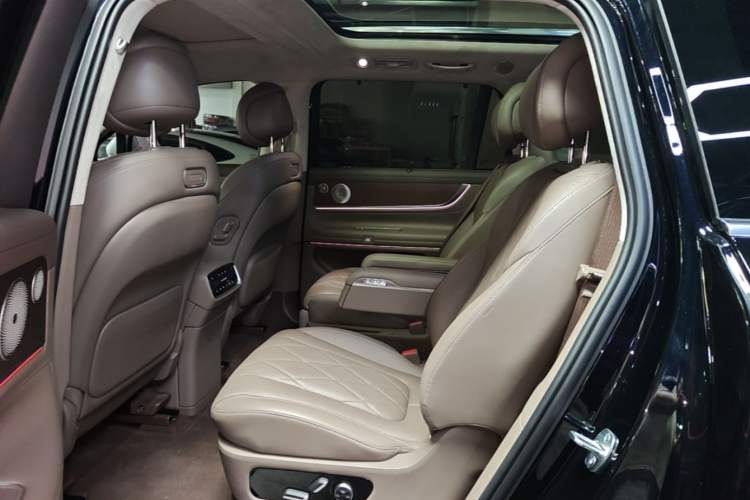 Used Hima AITO M9 2024 Range-Extended Max Edition 52 kWh 6-Seater Version Left Rear Seat
