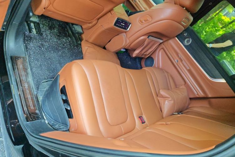 Used Hima AITO M9 2024 Range-Extended Max Edition 42 kWh 5-Seater Version Left Rear Seat