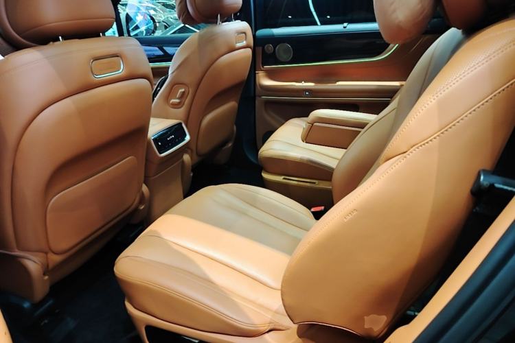 Used Hima AITO M9 2024 Range-Extended Max Edition 42 kWh 6-Seater Version Left Rear Seat