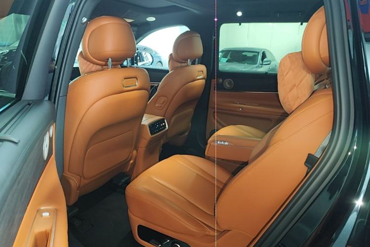 Used Hima AITO M9 2024 Range-Extended Ultra Version 42 kWh 6-Seater Model Left Rear Seat