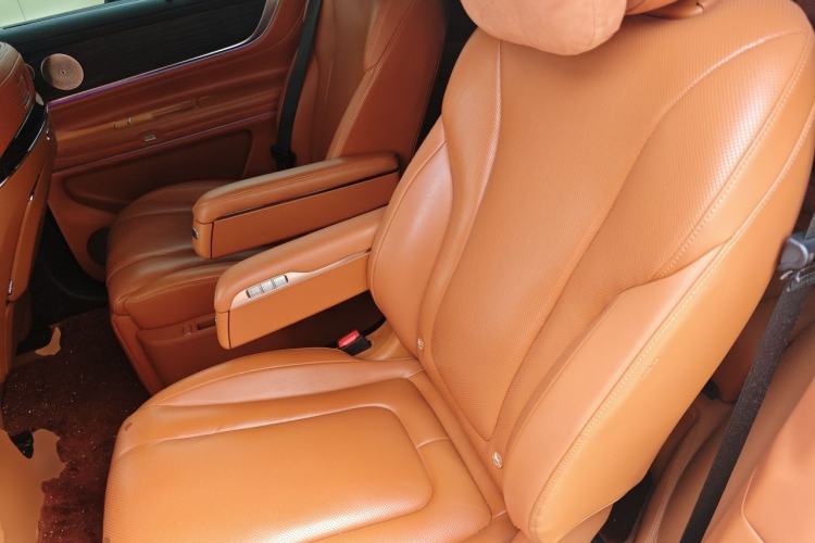 Used Hima AITO M9 2024 Range-Extended Ultra Version 42 kWh 6-Seater Model Left Rear Seat