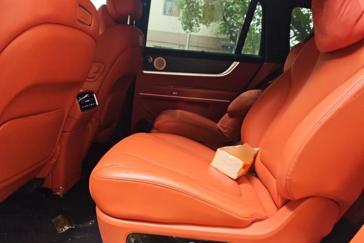 Used Hima AITO M9 2024 Range-Extended Ultra Version 52 kWh 6-Seater Model Left Rear Seat