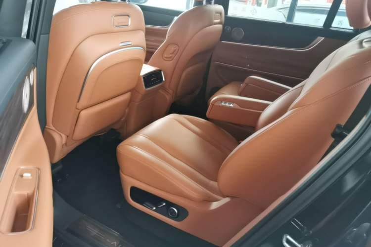Used Hima AITO M9 2024 Range-Extended Max Edition 52 kWh 6-Seater Version Left Rear Seat