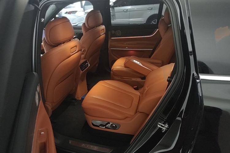 Used Hima AITO M9 2024 Range-Extended Ultra Version 42 kWh 6-Seater Model Left Rear Seat