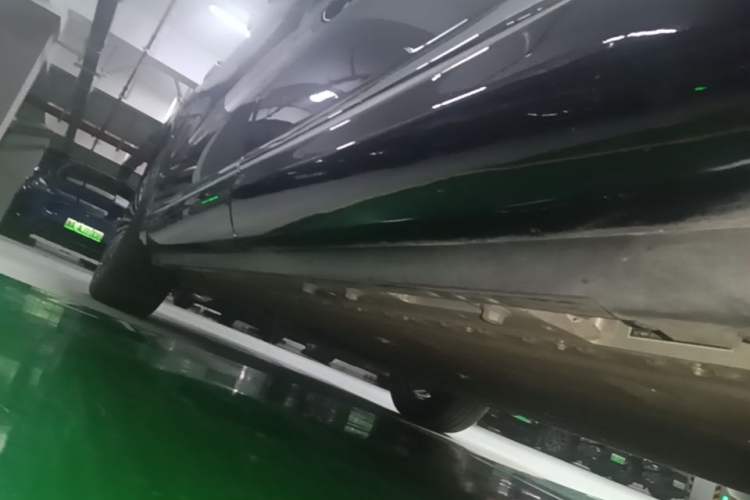 Used Hima AITO M9 2024 All-Electric Max Version 100 kWh 6-Seater Left Side Sill