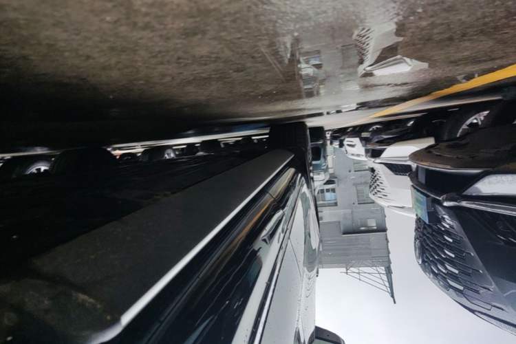 Used Hima AITO M9 2024 Range-Extended Max Edition 42 kWh 6-Seater Version Left Side Sill